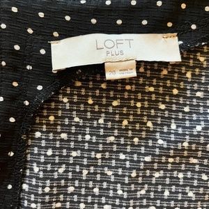 LOFT polka dot short sleeve blouse
